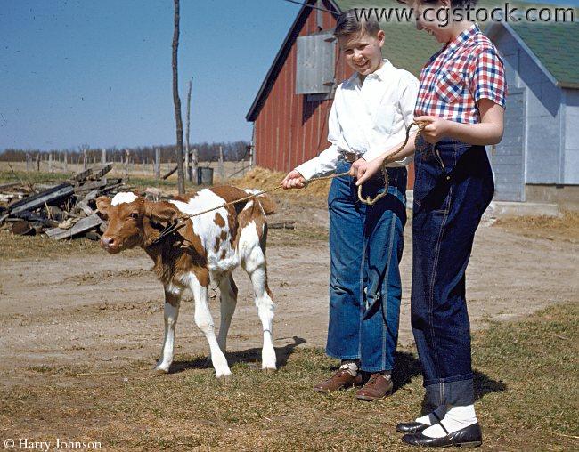 Photo of Tom and Linda with Calf(1635)