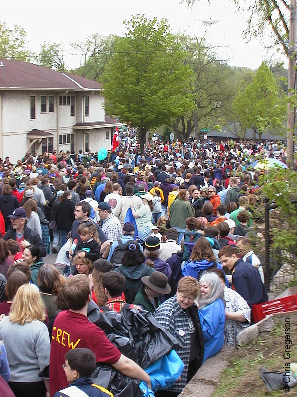 Photo of May Day Parade Crowd(1598)