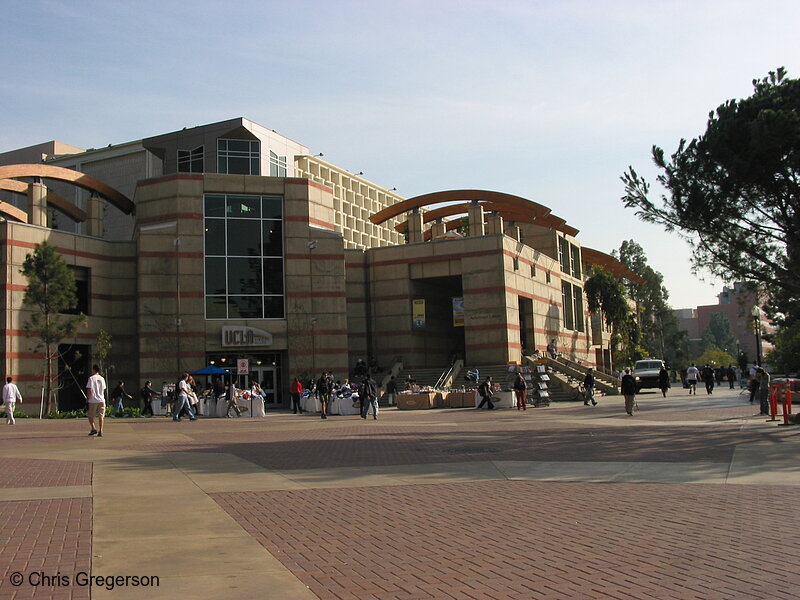 Photo of Ackerman Union and UCLA Store(1774)