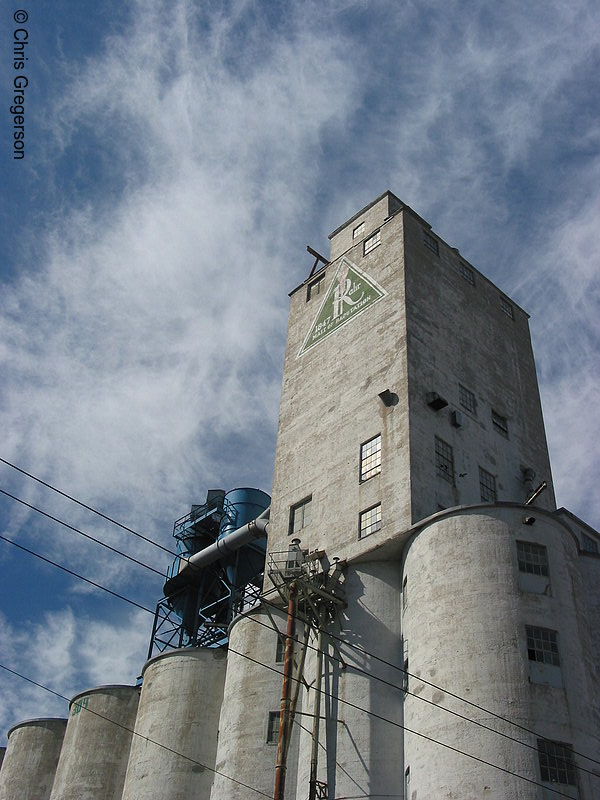 Photo of Rahr Grain Elevator(1859)