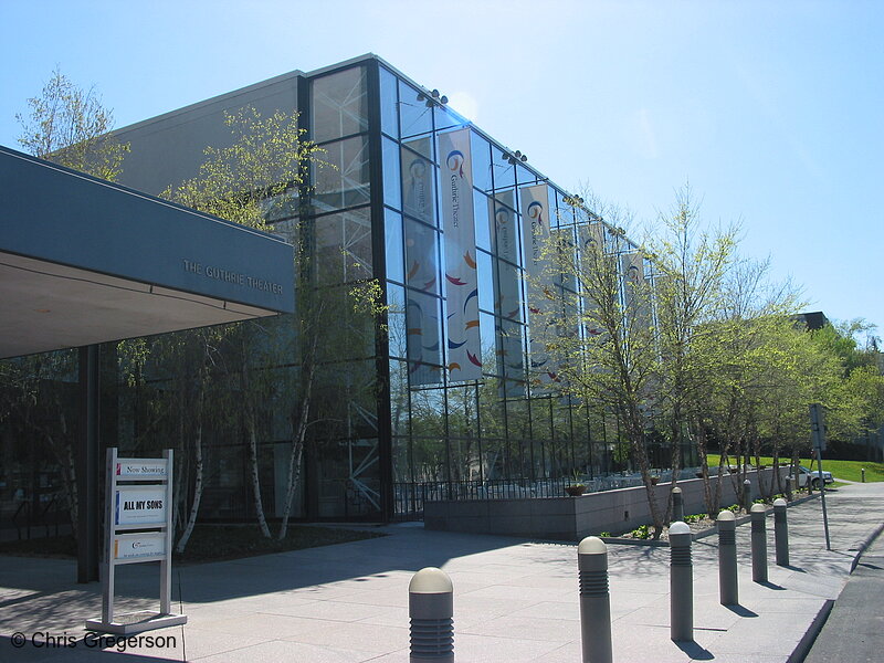 Photo of Tyrone Guthrie Theater (Old Location)(1992)