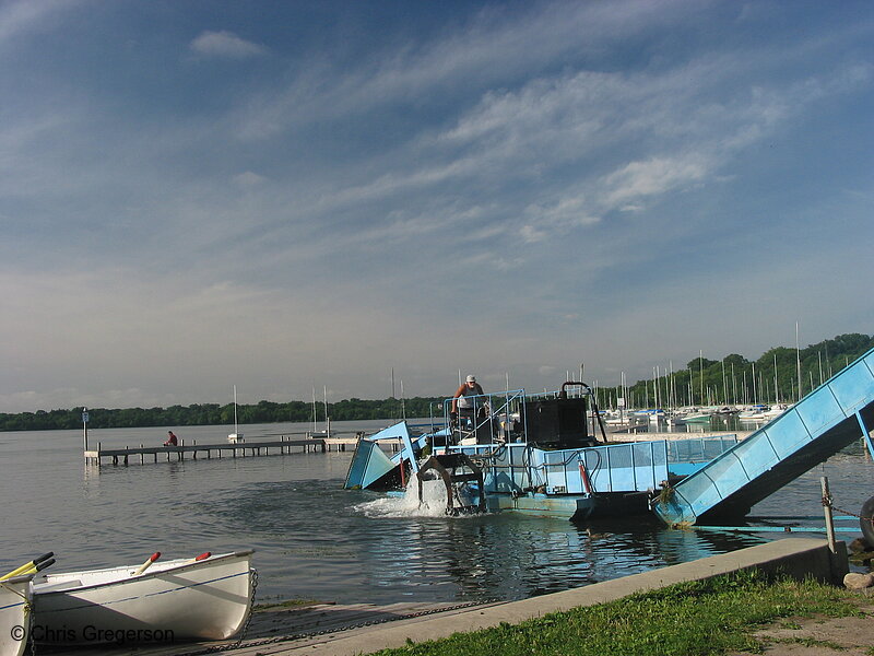 Photo of Milfoil Harvester on Lake Harriet(2232)