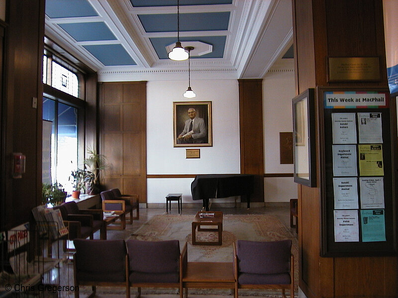 Photo of MacPhail Center for the Arts Lobby(226)