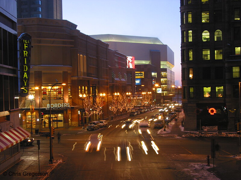 Photo of Cars Crossing Hennepin at 6th(2708)