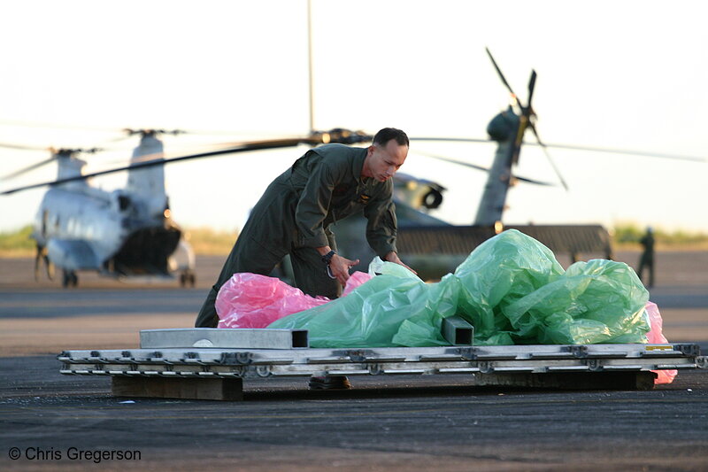 Photo of Marine on Relief Mission in Asia(4253)