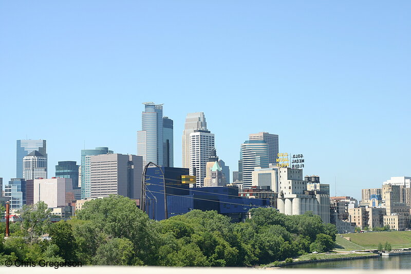 Photo of The New Guthrie Theater and the Minneapolis Skyline(5223)