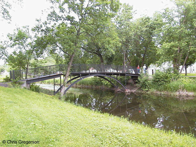 Photo of Footbridge Near 36th Avenue(580)