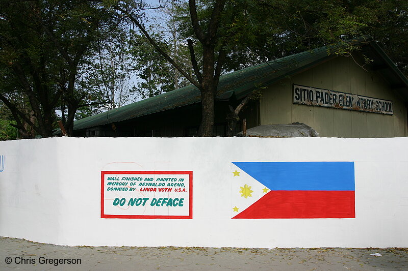 Photo of Sitio Pader Elementary School Wall in Memory of Reynaldo Areno(5842)