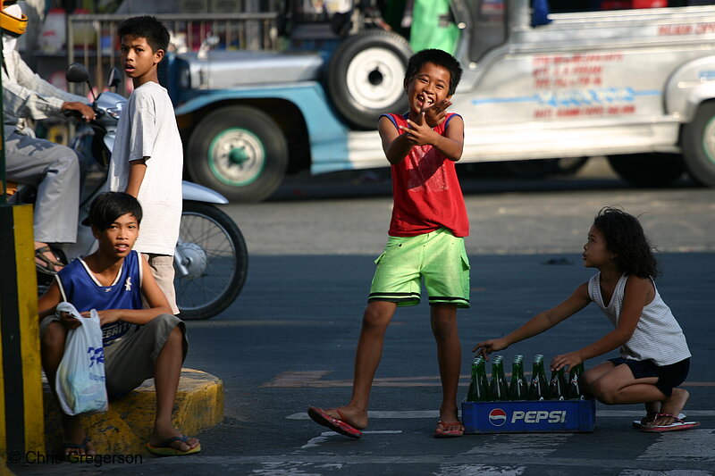 Photo of Young Filipino Children Posing on a Sidestreet in Bacoor, Cavite(6114)