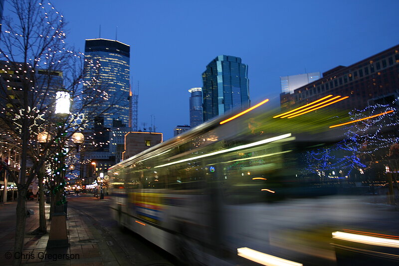 Photo of MTC Bus on Nicollet Mall at Night(6187)