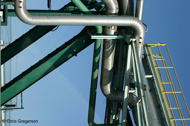 Photo of Factory Pipes, Steel, and a Catwalk at the US-Canadian Border(6562)