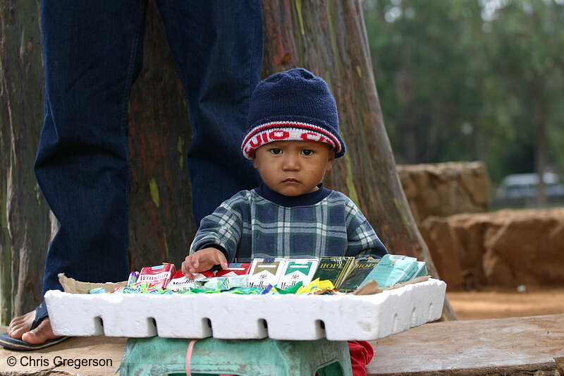 Photo of Littlest Vendor in the Philippines(6624)