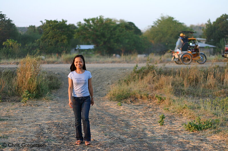 Photo of Filipina on her Family Farm, Philippines(6676)