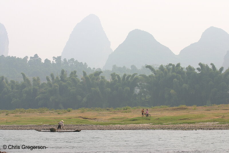 Photo of Li River and Kurst Mountains, Guangxi Province, China(7269)