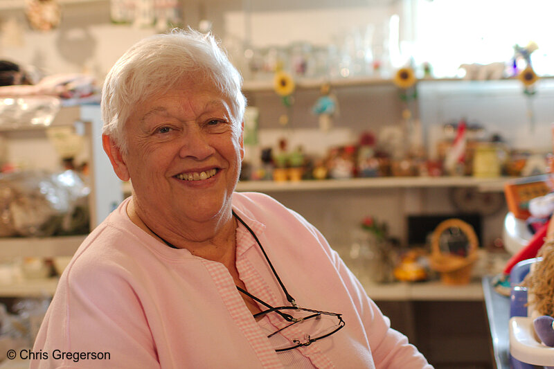 Photo of Volunteer at the Heritage Center(7815)