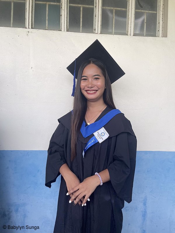 Photo of Babylyn Sunga in her Cap and Gown(8409)