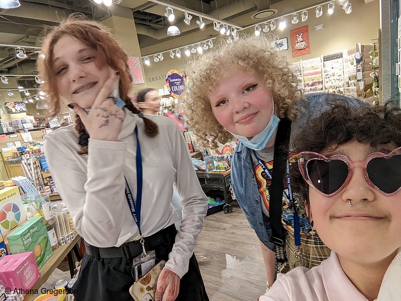 Photo of Selfie in an MOA Shop(8414)