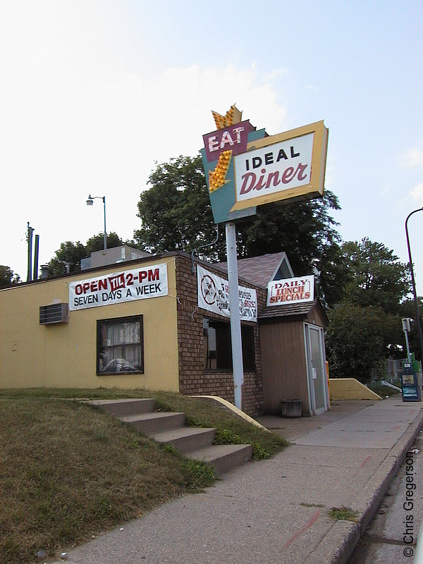 Photo of The Ideal Diner, Central Avenue(897)